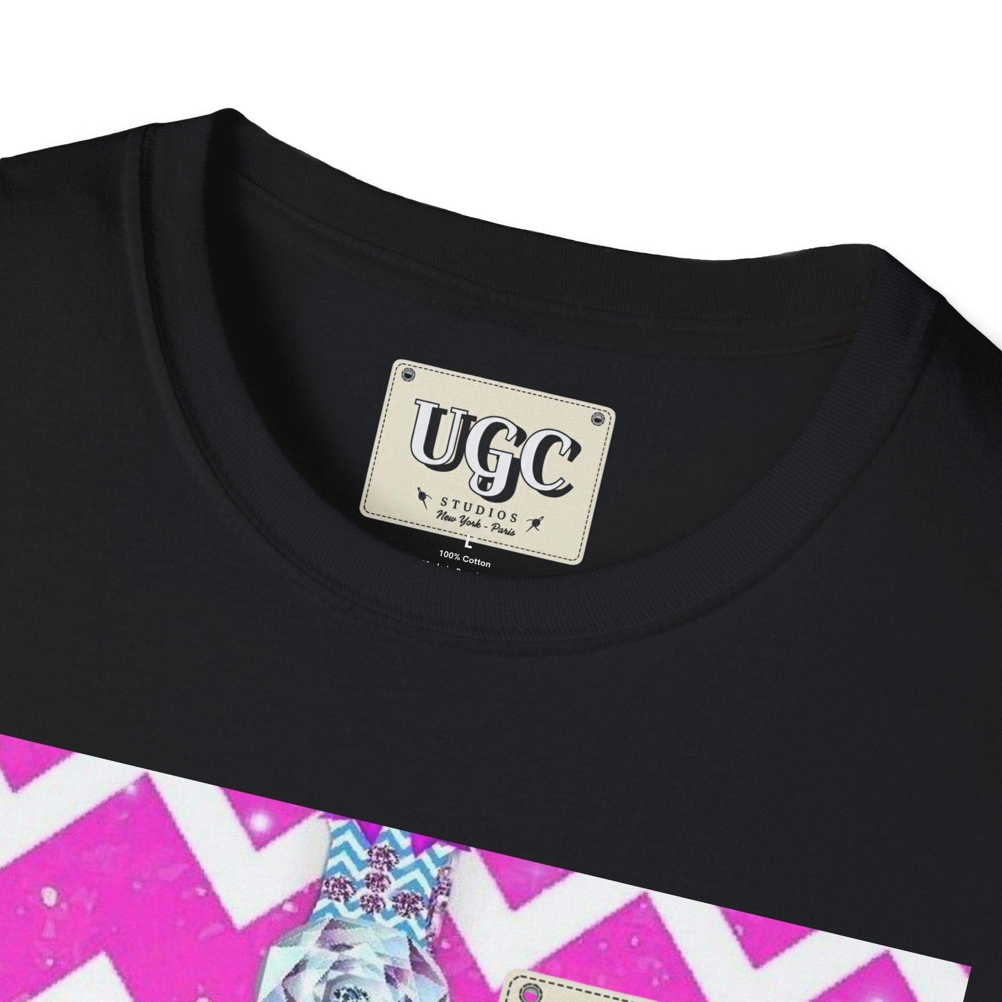 Unisex Softstyle T-Shirt UGC designer Brand Womens or Mens Pink Lips