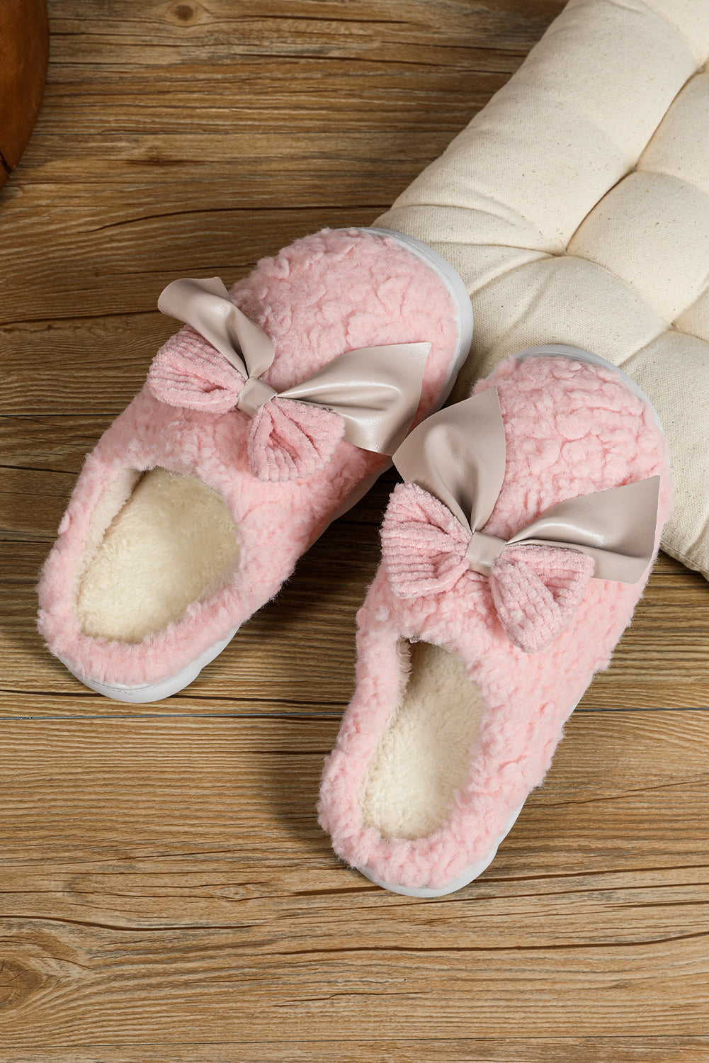 Pink Contrast Bowknot Applique Plush Winter Slippers (Colors May Differ by Batch)